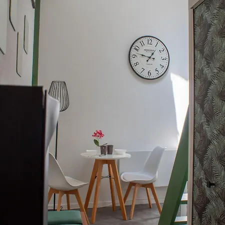 Botanique Duplex Renove Centre Historique 公寓 *
